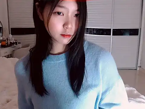 Snapshot of -Lucky_Girl chatting on January 25, 2025, 2:14 pm -Lucky Girl online show from January 25, 2025, 2:14 pm