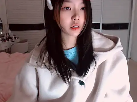 Snapshot of -Lucky_Girl chatting on January 30, 2025, 12:16 pm -Lucky Girl online show from January 30, 2025, 12:16 pm