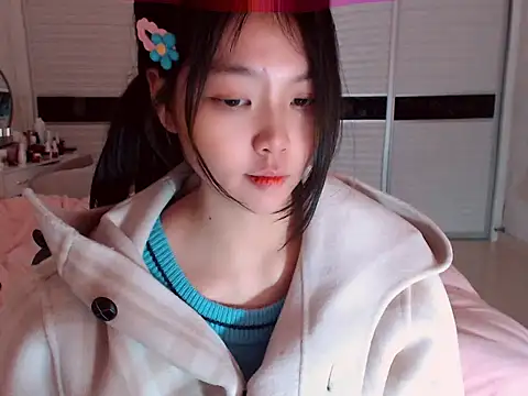 Snapshot of -Lucky_Girl chatting on February 3, 2025, 8:46 am -Lucky Girl online show from February 3, 2025, 8:46 am