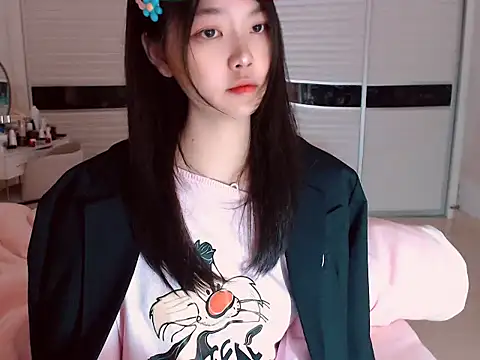 Snapshot of -Lucky_Girl chatting on February 4, 2025, 1:56 am -Lucky Girl online show from February 4, 2025, 1:56 am