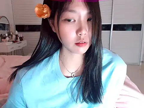 Snapshot of -Lucky_Girl chatting on February 21, 2025, 11:22 am -Lucky Girl online show from February 21, 2025, 11:22 am