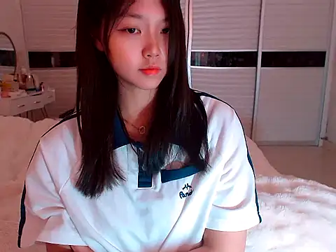 Snapshot of -Lucky_Girl chatting on March 7, 2025, 6:02 am -Lucky Girl online show from March 7, 2025, 6:02 am