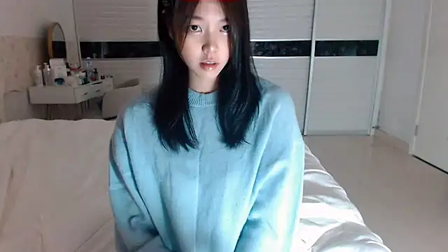 Snapshot of -Lucky_Girl chatting on October 17, 2025, 5:10 am -Lucky Girl online show from October 17, 2025, 5:10 am