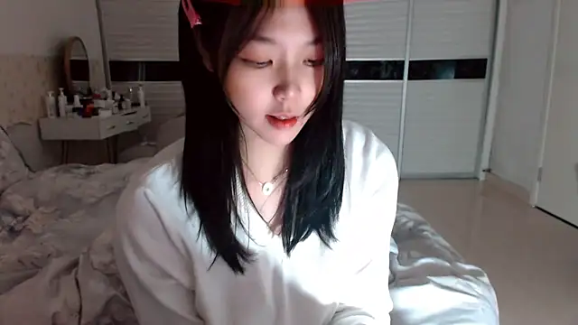 Snapshot of -Lucky_Girl chatting on October 21, 2025, 8:04 am -Lucky Girl online show from October 21, 2025, 8:04 am