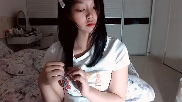 Snapshot of -Lucky_Girl chatting on November 23, 2025, 2:06 pm -Lucky Girl online show from November 23, 2025, 2:06 pm