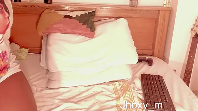 Jhoxy M online show from February 23, 2025, 8:06 am