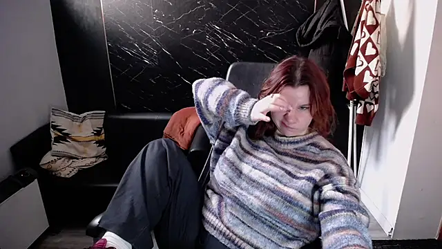 littleviki7 online show from November 13, 2025, 8:13 am