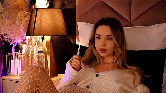 KatyaBelle online show from October 5, 2025, 7:23 pm