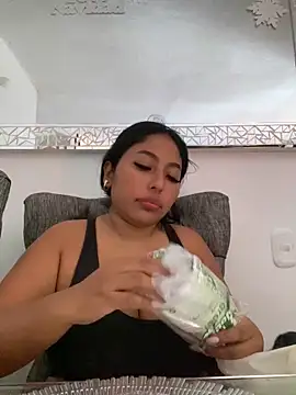 emmyjhonson07 online show from December 2, 2024, 2:30 pm