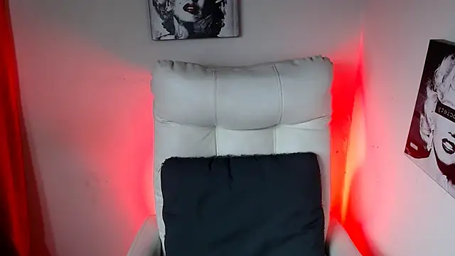 SamanthaRoldaan online show from February 11, 2025, 1:20 pm