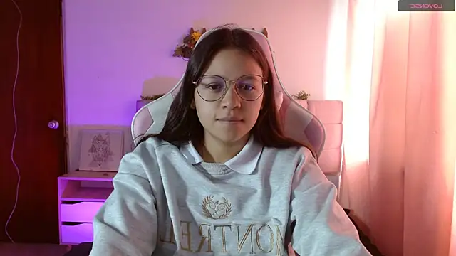 SamanthaRoldaan online show from February 23, 2025, 5:50 pm