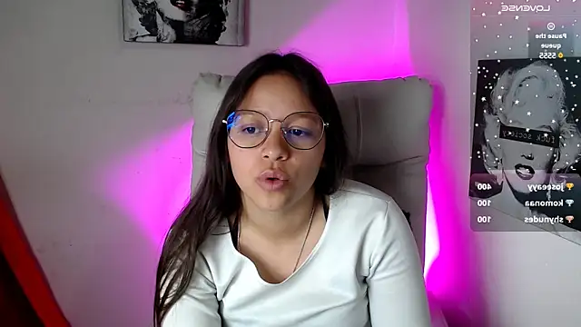 SamanthaRoldaan online show from March 10, 2025, 8:01 pm