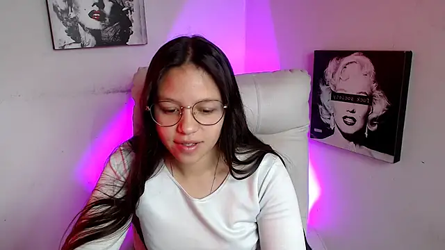 SamanthaRoldaan online show from March 17, 2025, 2:12 pm