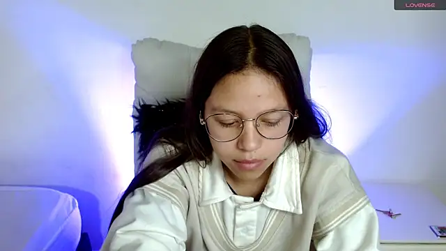 SamanthaRoldaan online show from March 21, 2025, 7:24 pm