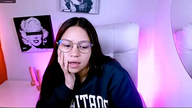 SamanthaRoldaan online show from March 6, 2026, 12:56 pm