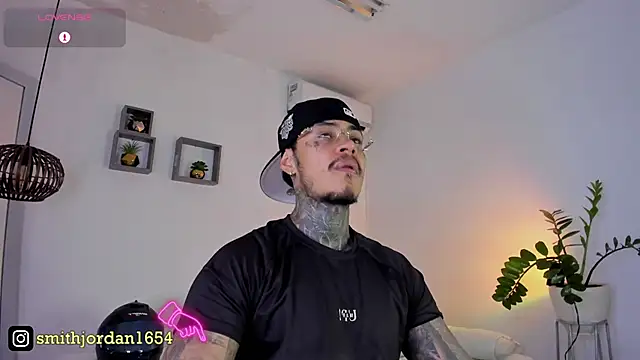 JordanSmiith  online show from February 25, 2025, 8:30 pm