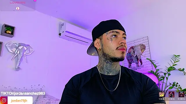 JordanSmiith  online show from April 21, 2026, 7:50 pm