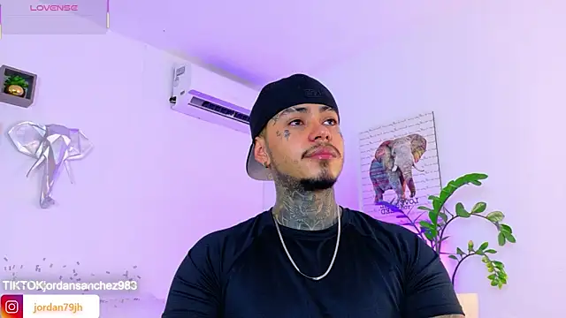JordanSmiith  online show from May 19, 2026, 9:10 pm