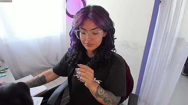 witchviolet online show from January 22, 2025, 8:38 pm