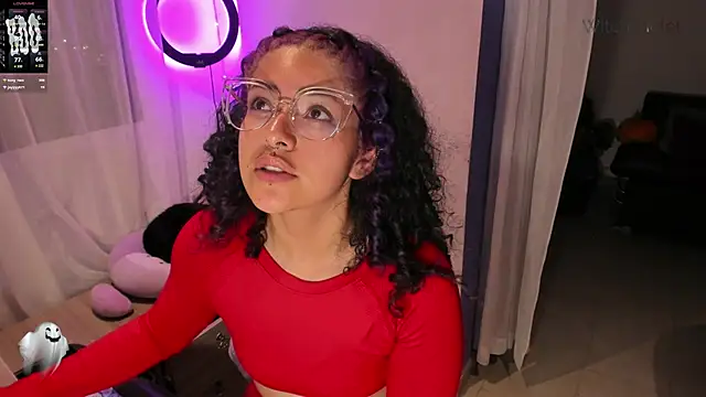 witchviolet online show from February 4, 2025, 1:34 am