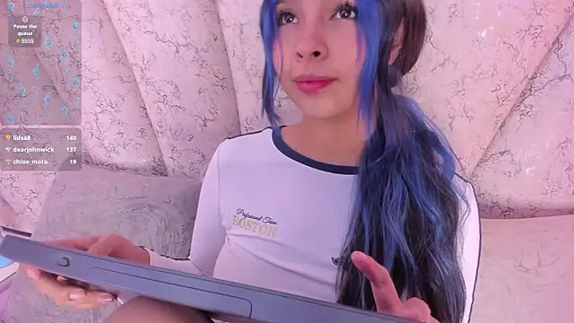 chloe watson  online show from January 29, 2025, 1:16 am