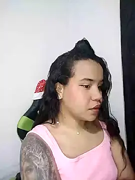 leila 22 online show from December 19, 2024, 2:12 am