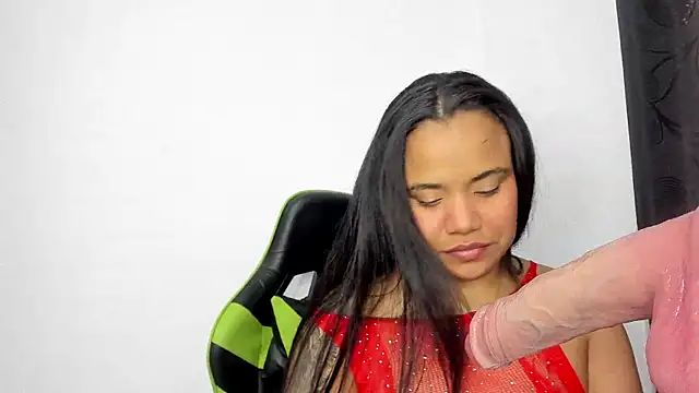 leila 22 online show from February 11, 2025, 4:46 pm