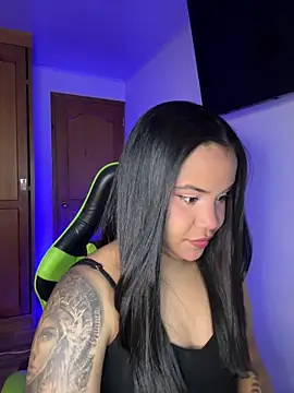 leila 22 online show from April 3, 2026, 7:50 am