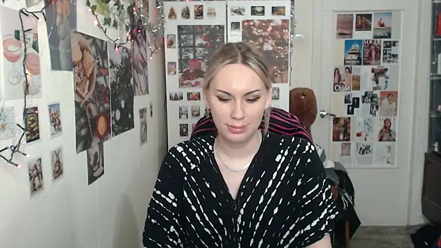 CapriScorpion online show from December 29, 2024, 3:13 pm