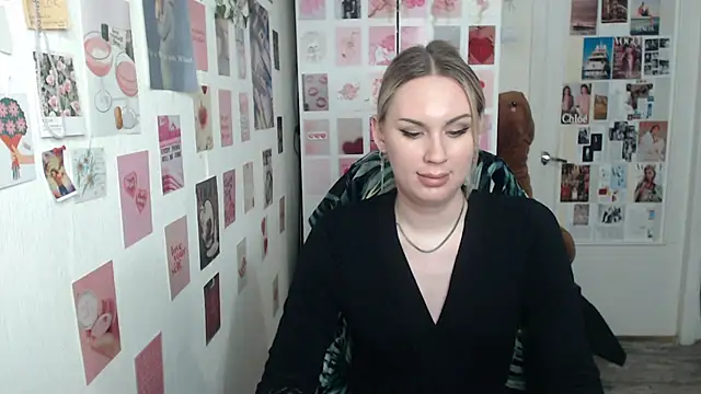 CapriScorpion online show from February 24, 2025, 4:26 pm