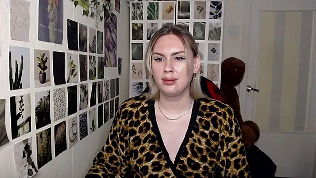 CapriScorpion online show from September 15, 2025, 1:44 pm