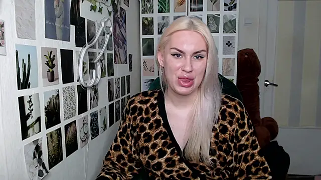 CapriScorpion online show from October 13, 2025, 11:43 am