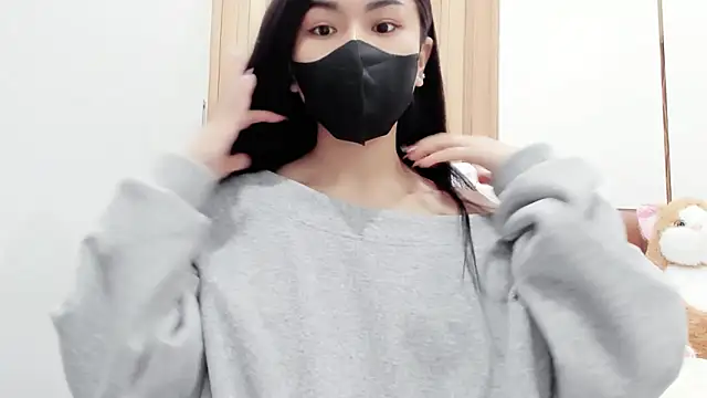 Lita-Julia online show from March 2, 2025, 7:23 pm