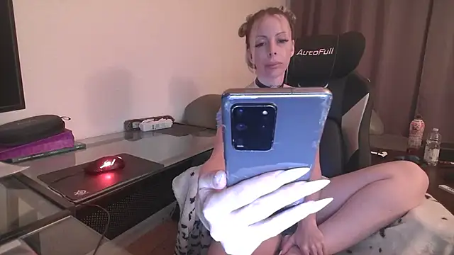 Thundercat23 online show from October 11, 2025, 5:28 am