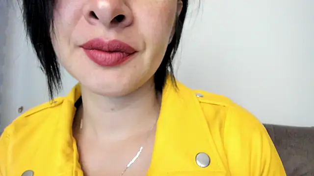 queen fetish online show from December 12, 2024, 10:24 am