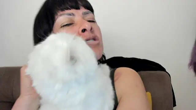 queen fetish online show from January 23, 2025, 12:14 am