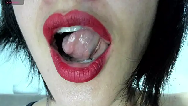 queen fetish online show from February 10, 2025, 9:58 am