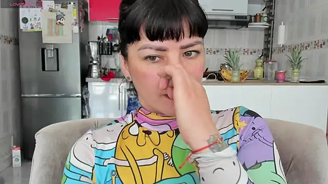 queen fetish online show from February 28, 2025, 5:04 pm