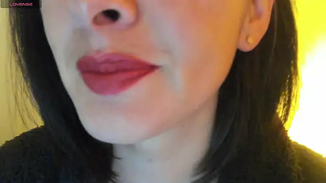 queen fetish online show from October 1, 2025, 2:12 pm