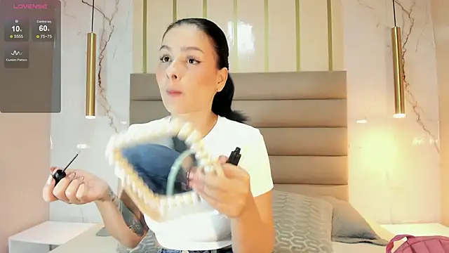 AnneDixie online show from September 14, 2025, 3:05 am