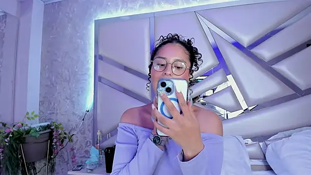 Miia002 online show from February 6, 2025, 6:51 am