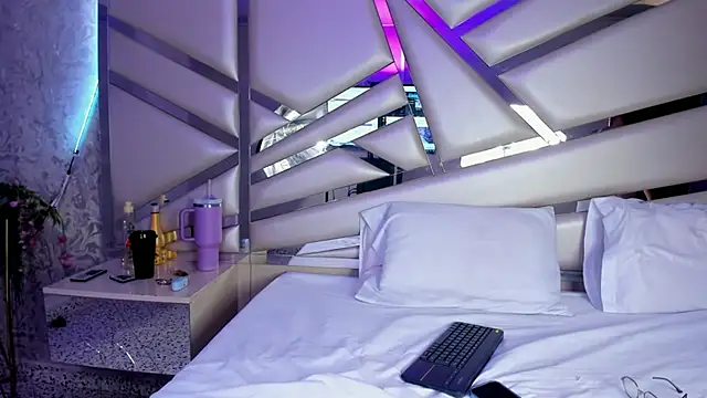 Miia002 online show from March 20, 2025, 8:40 pm