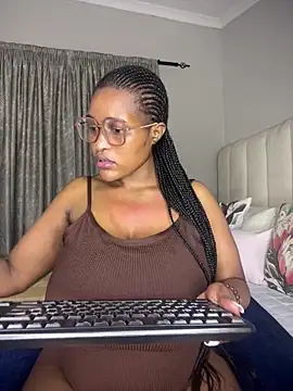 Bustygoddess32 online show from September 9, 2025, 11:15 pm