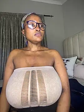 Bustygoddess32 online show from October 10, 2025, 11:04 pm