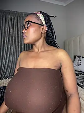 Bustygoddess32 online show from April 20, 2026, 10:00 pm