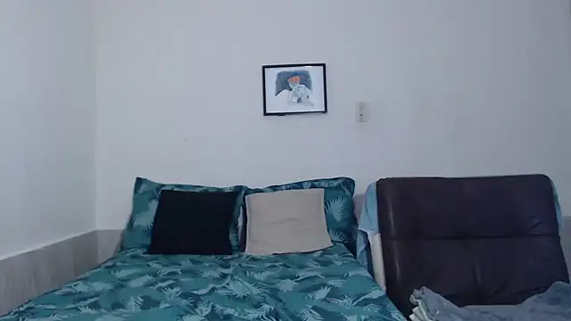 agata 22 online show from April 14, 2026, 3:23 am