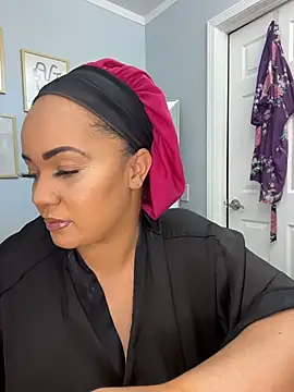 Snapshot of DestineeJayde chatting on October 12, 2025, 4:11 am DestineeJayde online show from October 12, 2025, 4:11 am