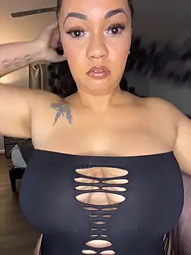 Snapshot of DestineeJayde chatting on October 15, 2025, 4:23 am DestineeJayde online show from October 15, 2025, 4:23 am