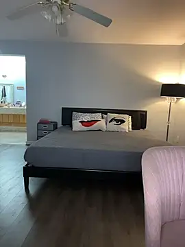 Snapshot of DestineeJayde chatting on October 17, 2025, 4:37 am DestineeJayde online show from October 17, 2025, 4:37 am