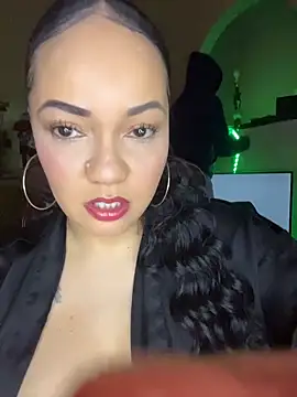 Snapshot of DestineeJayde chatting on October 27, 2025, 6:28 am DestineeJayde online show from October 27, 2025, 6:28 am